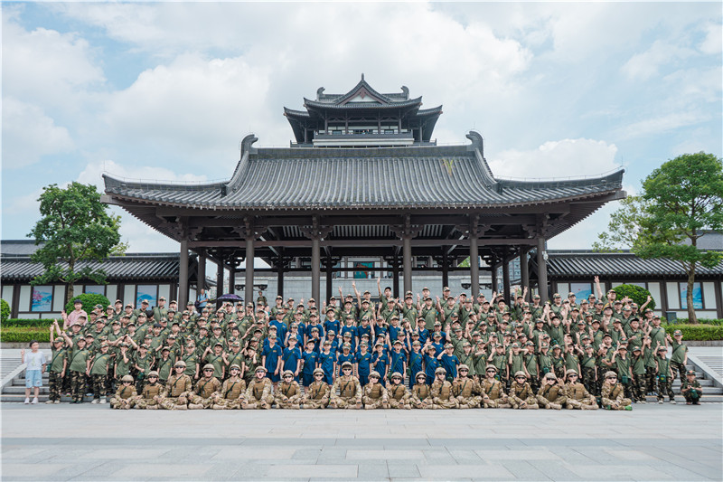 1544690880819884.jpg 广州军事夏令营GW136.jpg